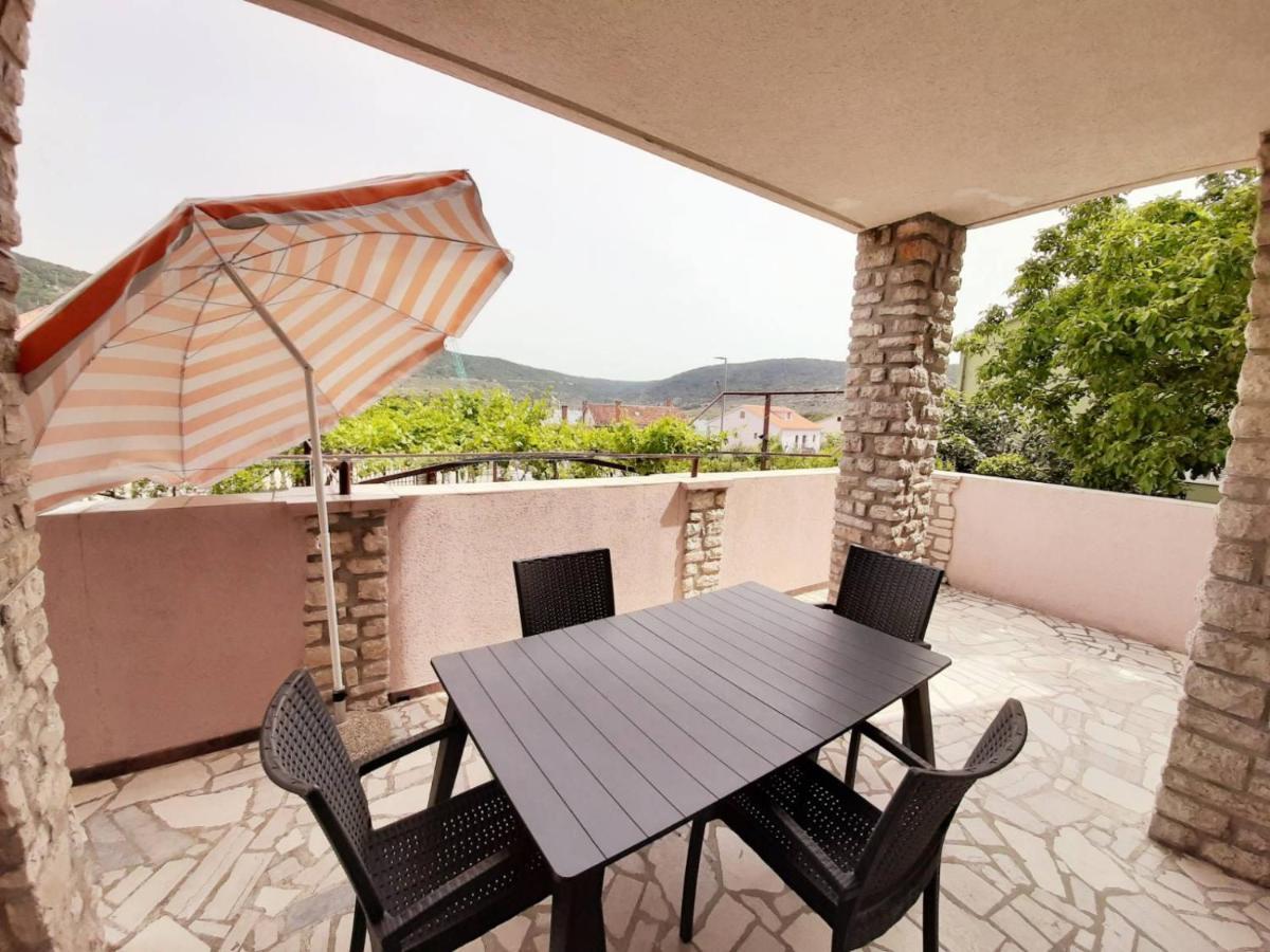 Apartments Renato Muzic Cres Luaran gambar